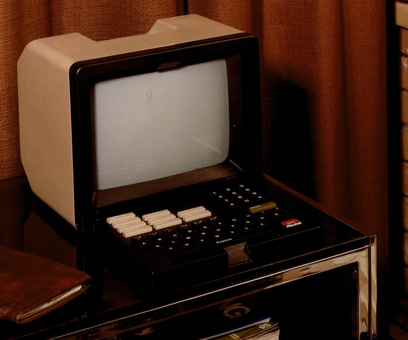 Minitel Version de Base (VB) (le clavier ABCD sera modifié)